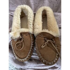LL Bean Wicked Good Shearling Moccasin Slippers 10 Tan Women's Lodge Cozy